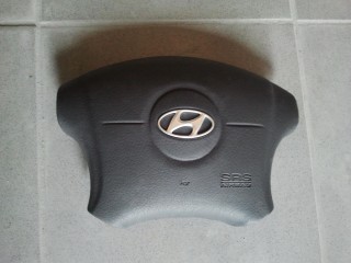 Ремонт накладки в руль на Hyundai Elantra