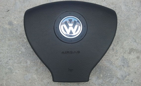 Ремонт накладки в руль на Volkswagen Passat B6